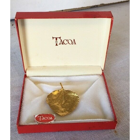 Tacoa Gold Tone Leaf Brooch Pin in Box Vintage - Picture 2 of 3
